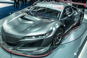 Honda ra mắt siêu xe đua NSX GT3 Carbon giá 12,5 tỷ 